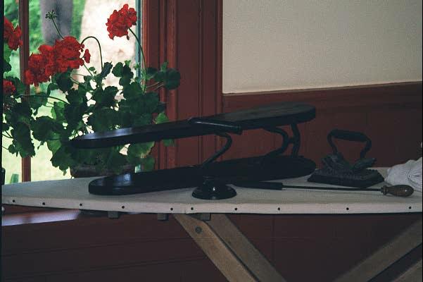 1051_02m02